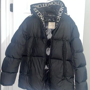 Black Men’s MONCLER size 6.